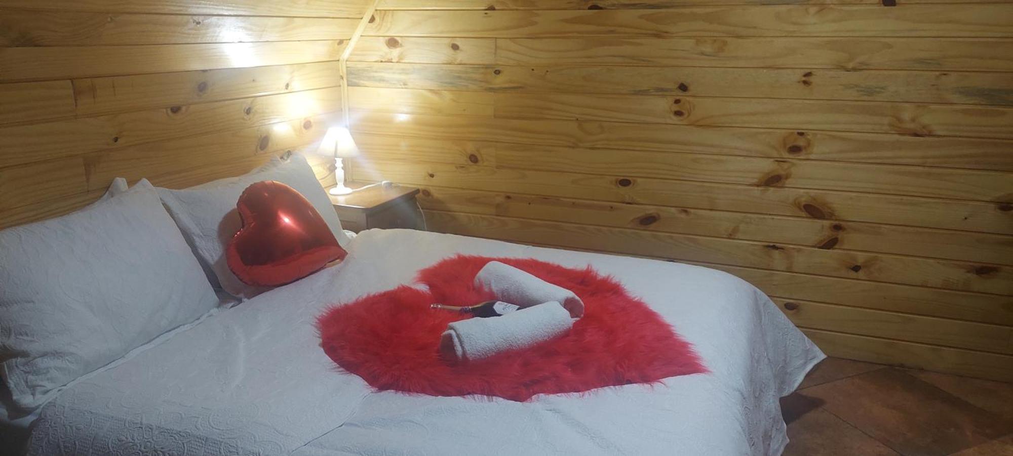 Chale Com Hidromassagem Da Vick Hotel Campos do Jordao Exterior photo