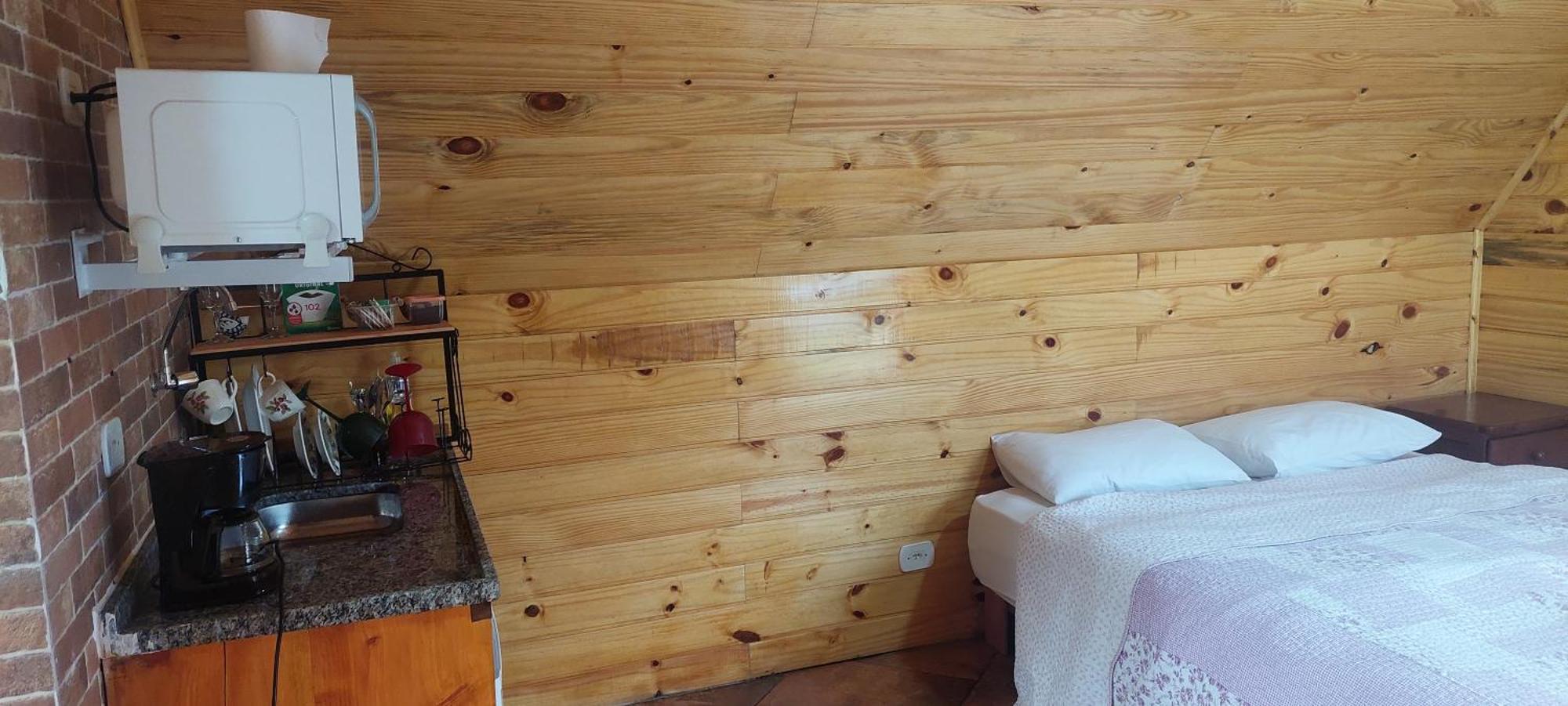 Chale Com Hidromassagem Da Vick Hotel Campos do Jordao Exterior photo