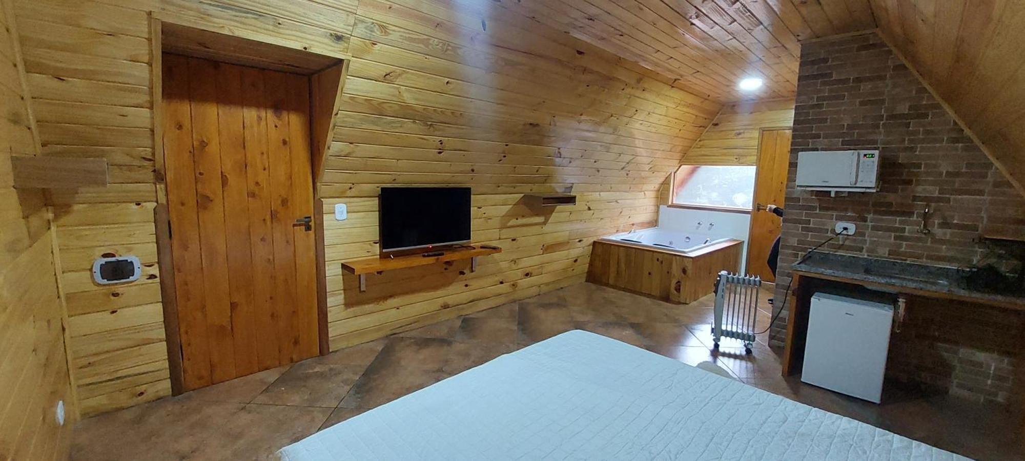 Chale Com Hidromassagem Da Vick Hotel Campos do Jordao Exterior photo